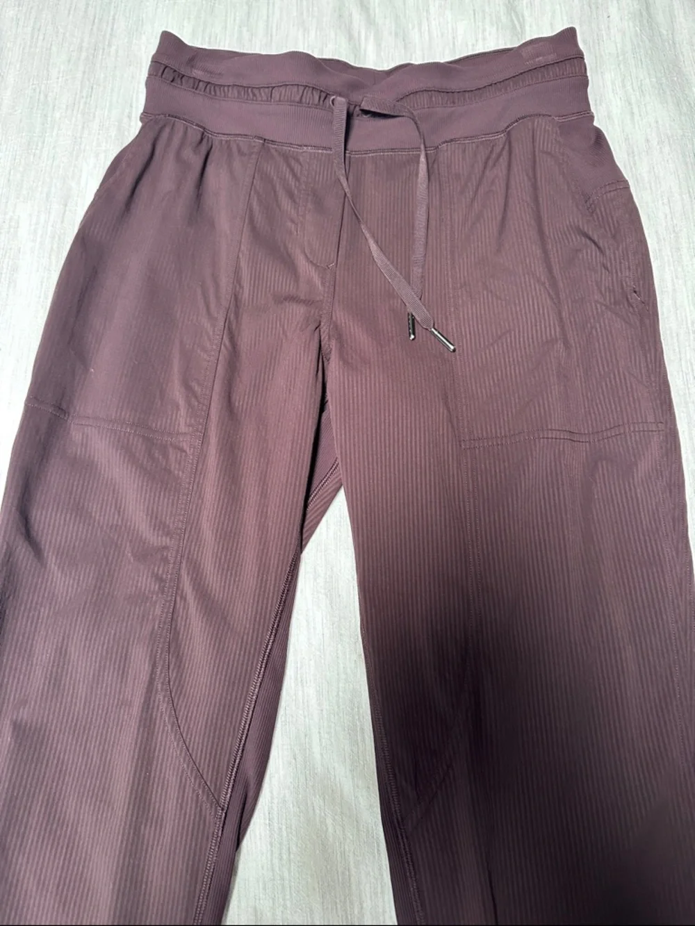 Lululemon Dance Studio Crop - Picture 5 of 11